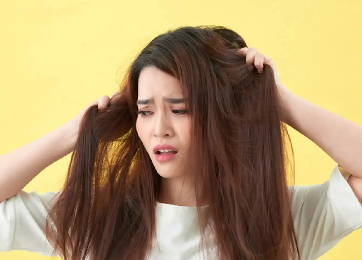 Rambut Kusam? Ini Penyebab & Trik Bikin Kinclong Lagi!