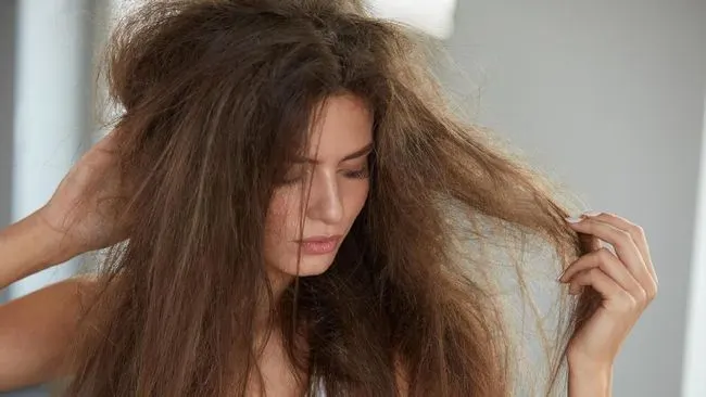 7 Cara Ampuh Mengatasi Rambut Kusut Tanpa Ribet