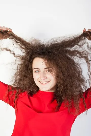 Cara Mengatasi Rambut Kusut dan Mencegah Kerusakan Rambut