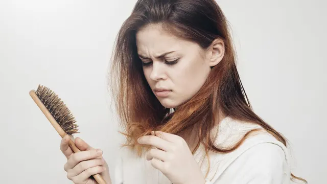 Rambut Kusut Karena Kering? Inilah Cara Mengembalikan Kelembutannya