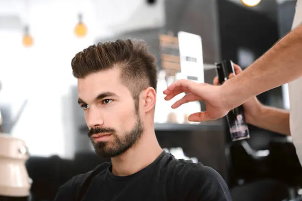 Tren Gaya Rambut Pria 2025: Tampil Stylish dengan Potongan Modern dan Maskulin