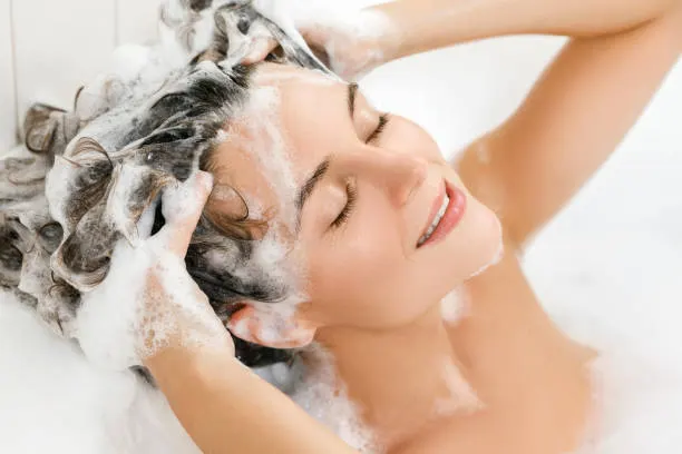 Cara Keramas agar Rambut Halus Tanpa ke Salon — Mudah dan Hemat!